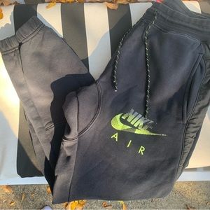 Nike Air black joggers men's sweatpants size medium
